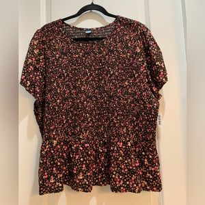 NWT Old Navy XXL Elastic front/back Floral top Cap Sleeve Armpit To Armpit 23”